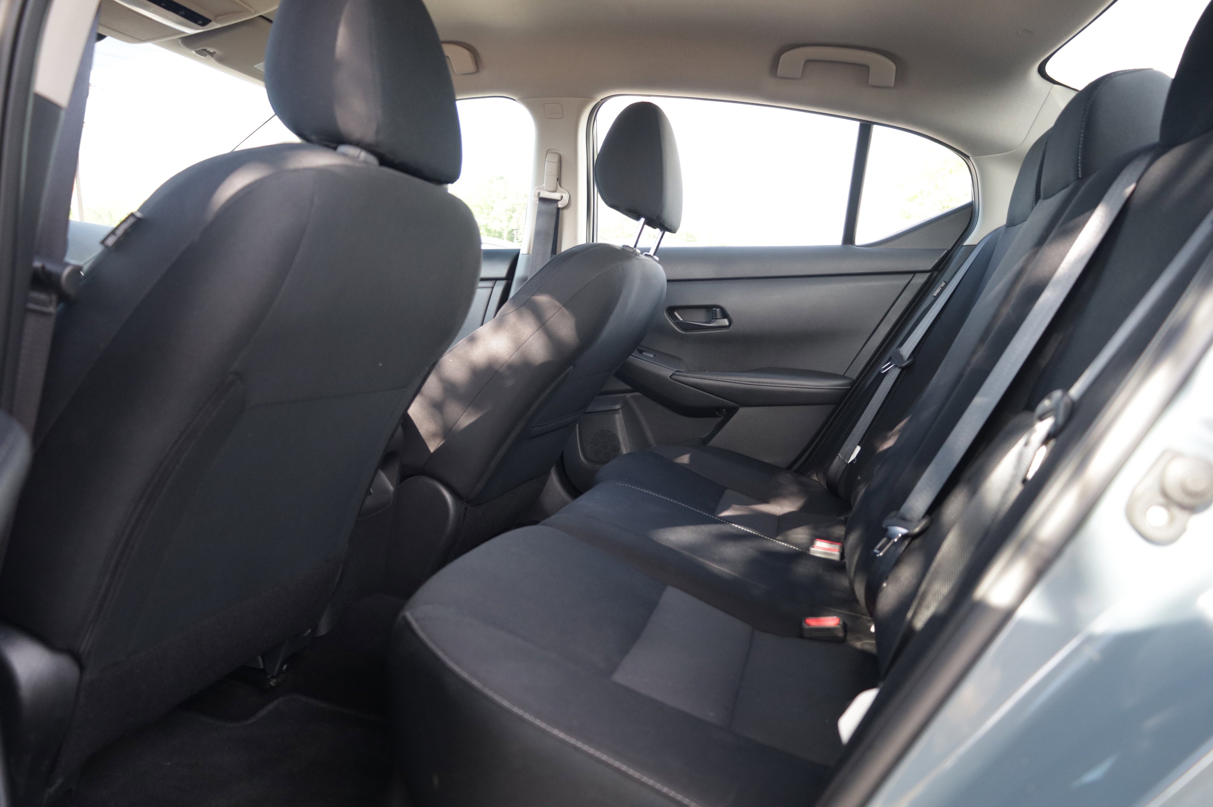 Used 2024 Nissan Sentra SV FWD image 14