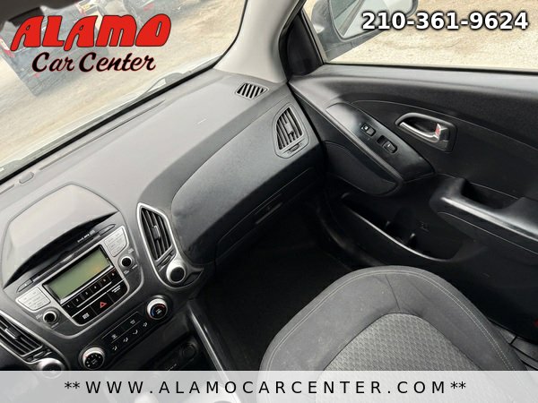 Used 2012 Hyundai Tucson GL FWD image 19