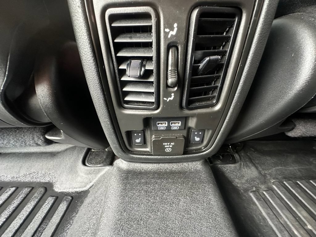 Certified 2022 Dodge Durango R/T w/ Blacktop Package AWD/4WD image 22
