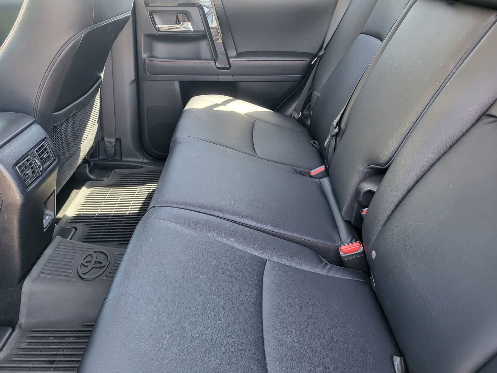 Used 2023 Toyota 4Runner TRD Off-Road Premium AWD/4WD image 28