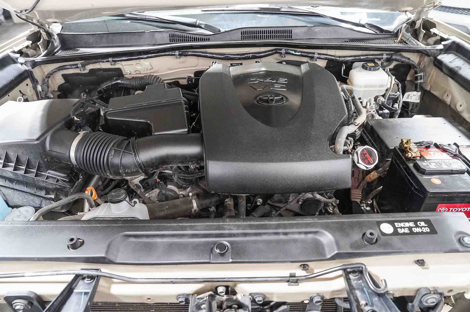 Used 2019 Toyota Tacoma TRD Off-Road w/ Technology Package AWD/4WD image 27