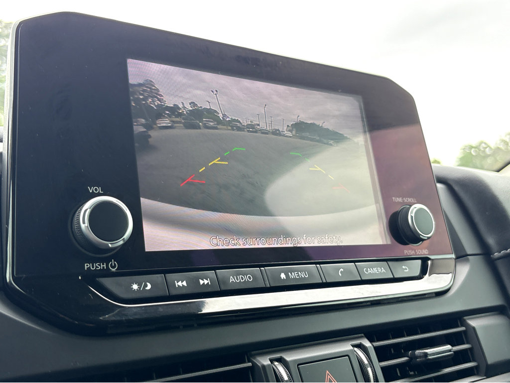 Used 2025 Nissan Pathfinder S FWD image 7