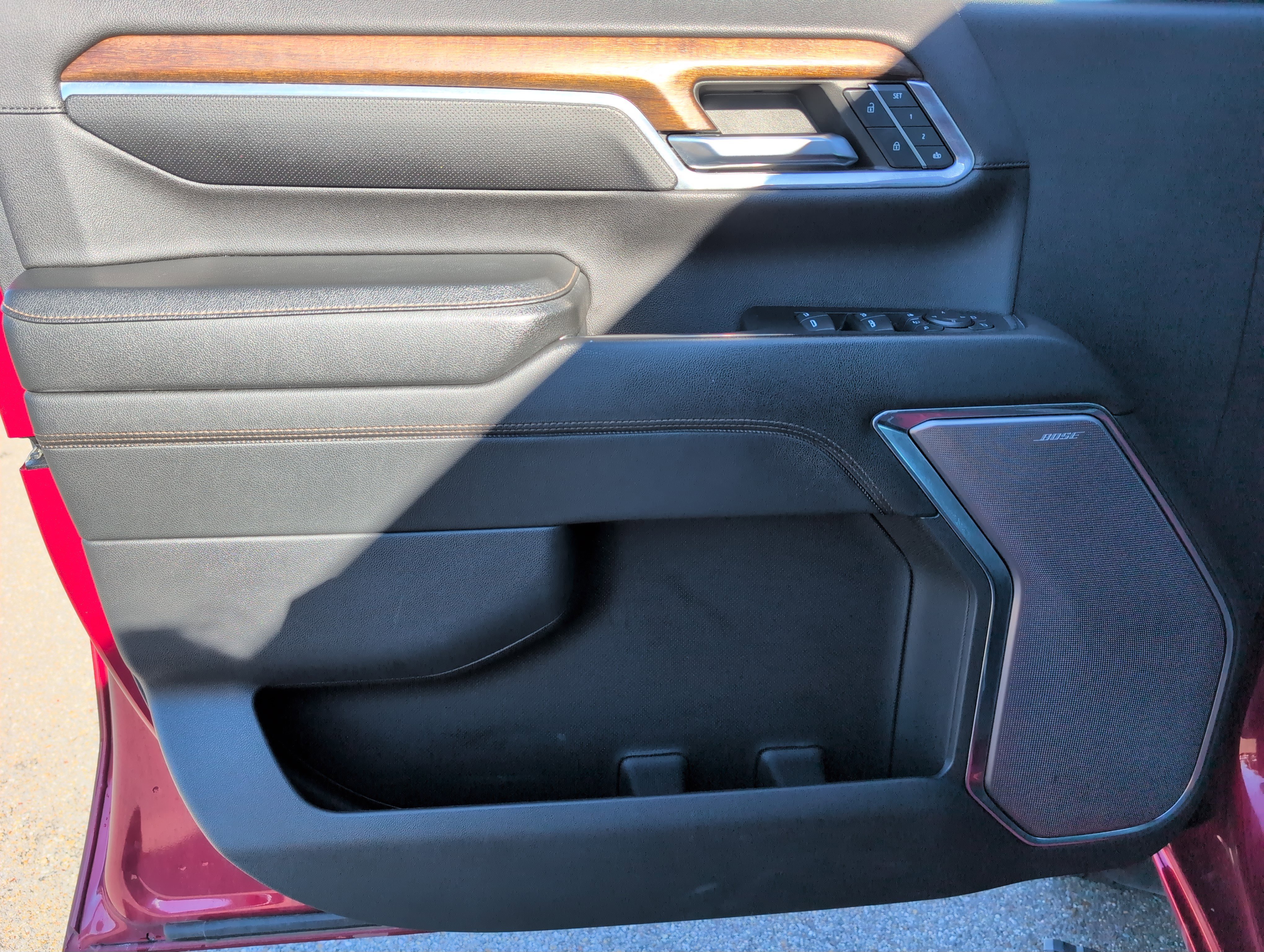 Used 2024 Chevrolet Silverado 2500 High Country w/ High Country Premium Package image 11