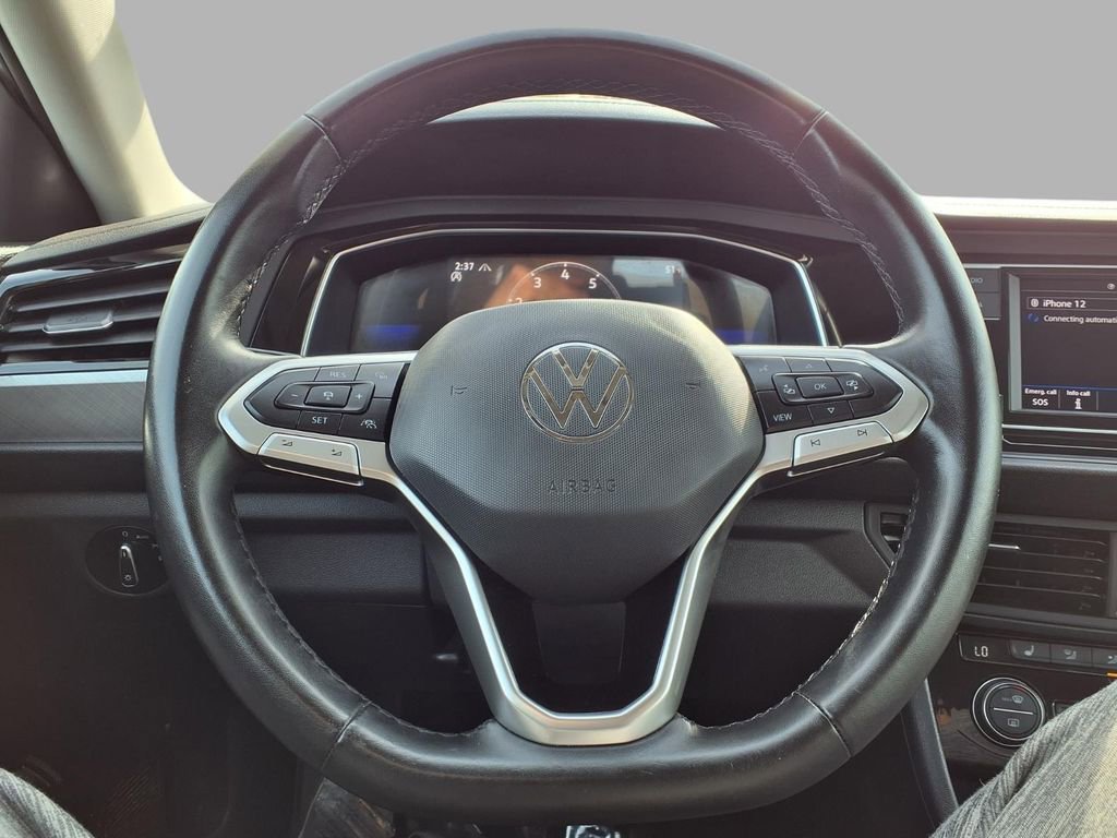 Used 2024 Volkswagen Jetta SE image 13