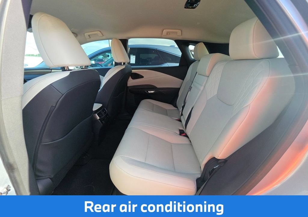 Used 2024 Lexus RX 350 FWD w/ Technology Package image 11