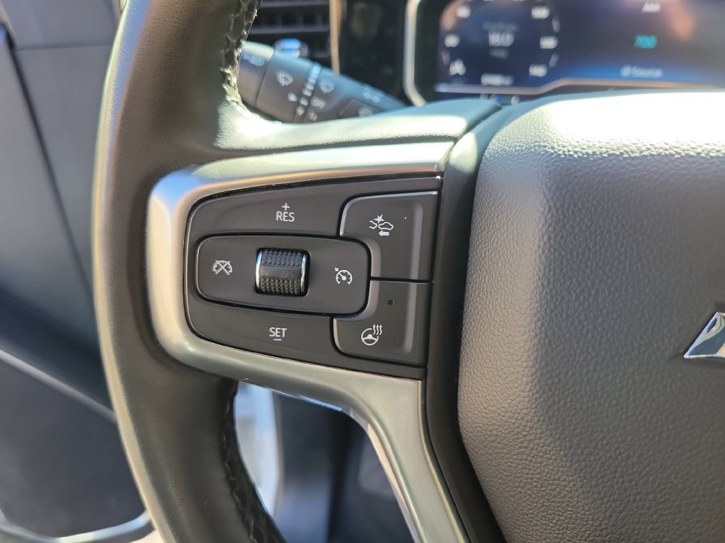 Used 2025 Chevrolet Silverado 1500 LT AWD/4WD image 33