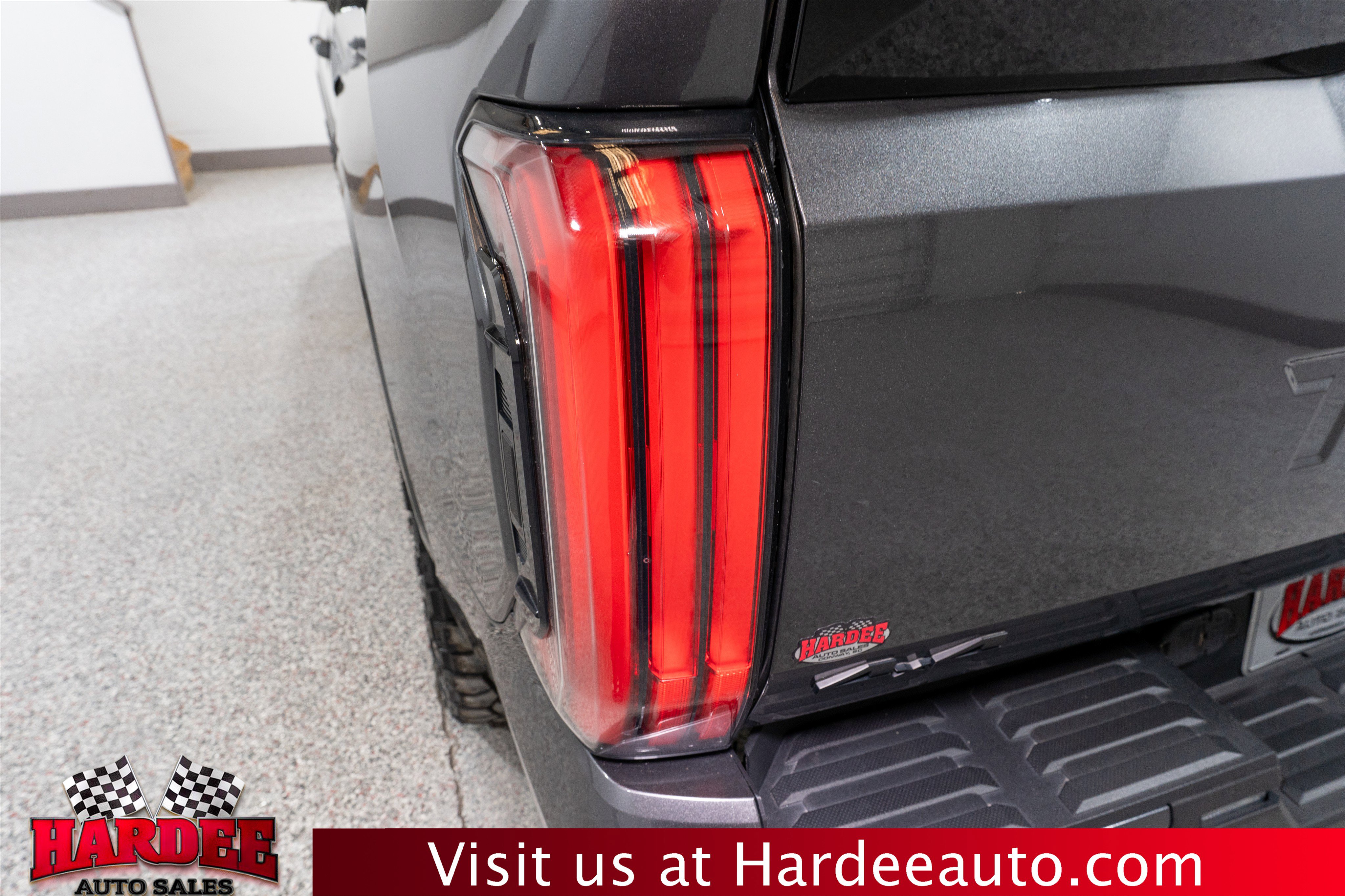 Used 2025 Toyota Tundra Platinum image 9