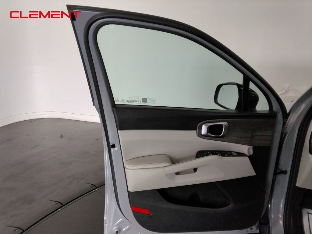 Used 2022 Kia Sorento EX image 24