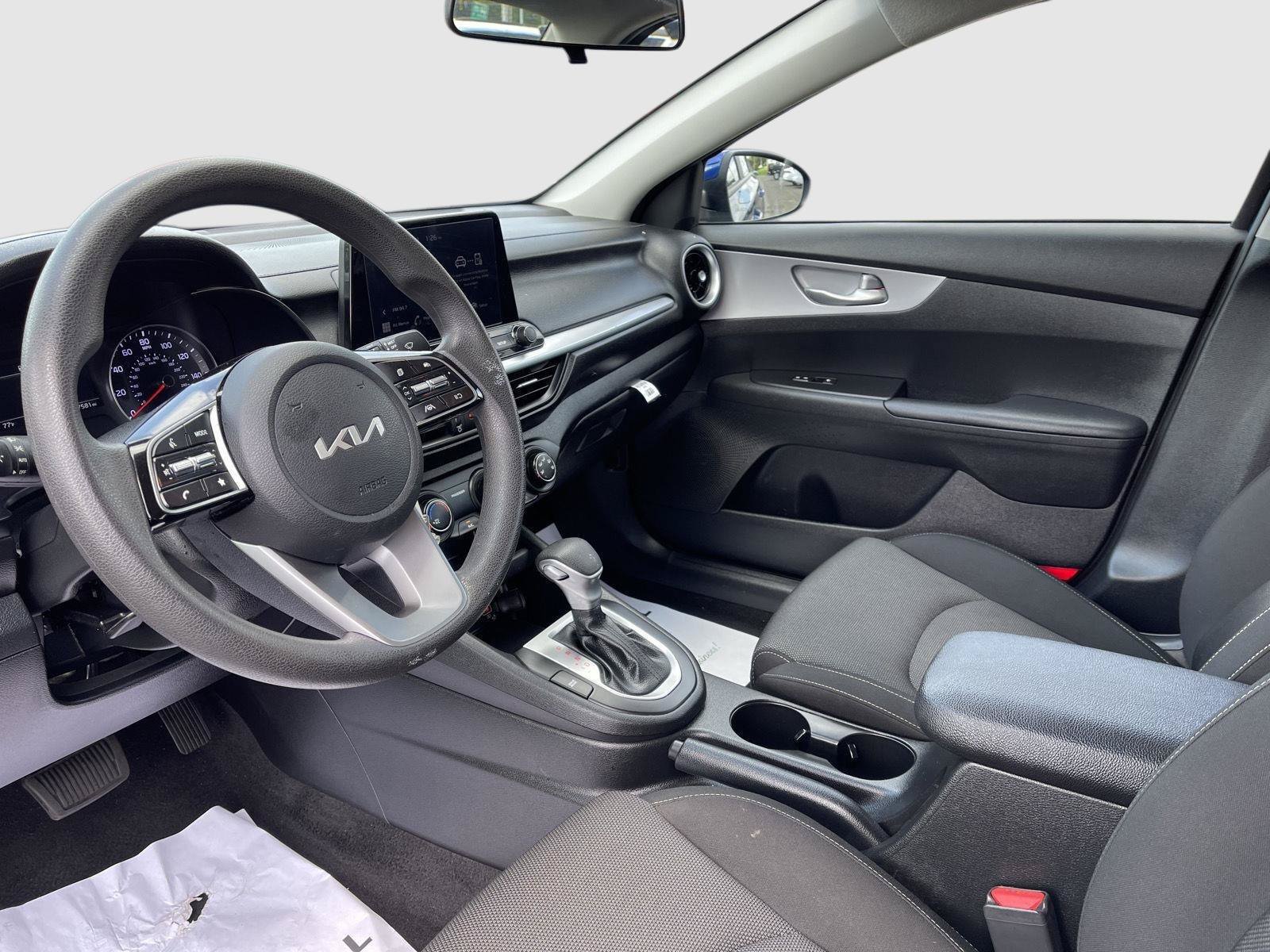 Used 2024 Kia Forte LXS FWD image 4