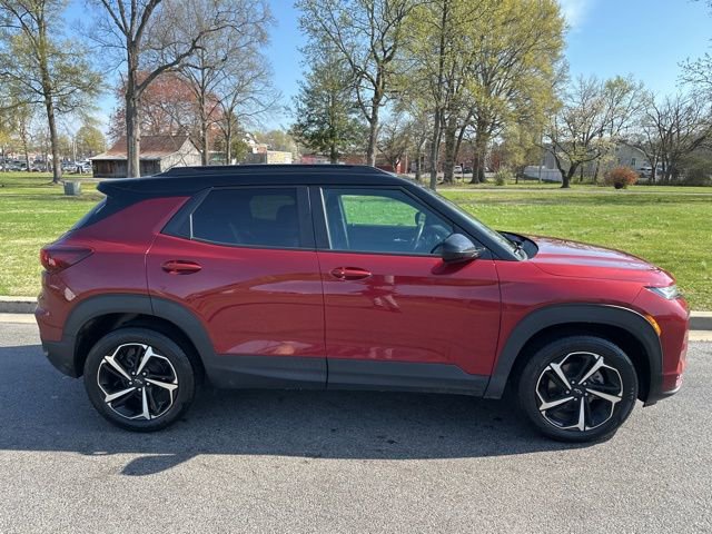 Used 2022 Chevrolet TrailBlazer RS w/ Sun and Liftgate Package AWD/4WD image 48