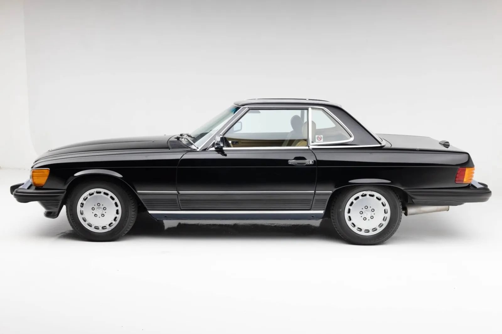 Used 1989 Mercedes-Benz 560 SL image 14