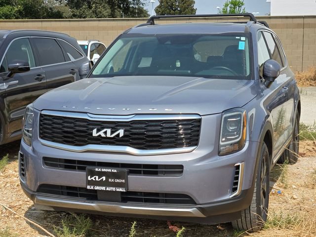 Certified 2022 Kia Telluride EX w/ Towing Package FWD image 3