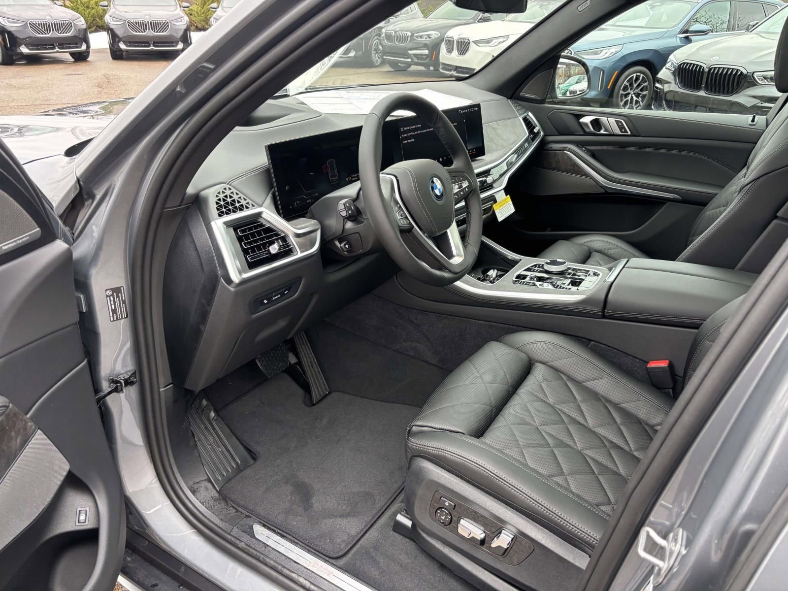 New 2026 BMW X5 xDrive50e image 25