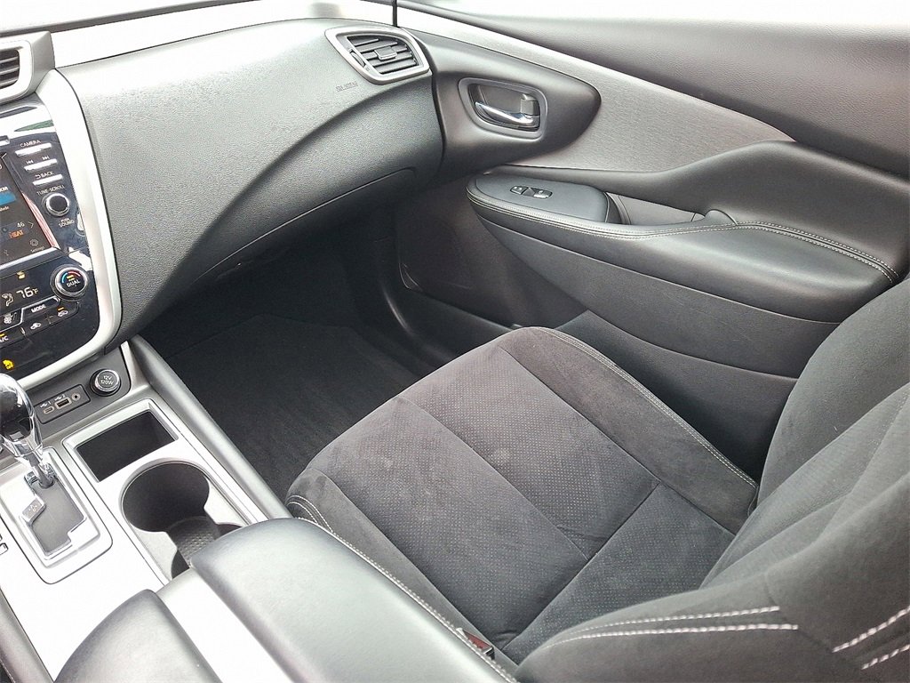 Used 2019 Nissan Murano SV image 16