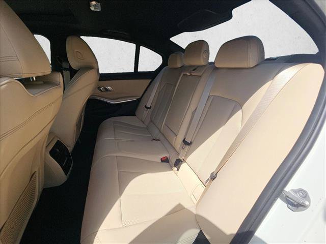 Used 2022 BMW 330i Sedan w/ M Sport Package RWD image 15