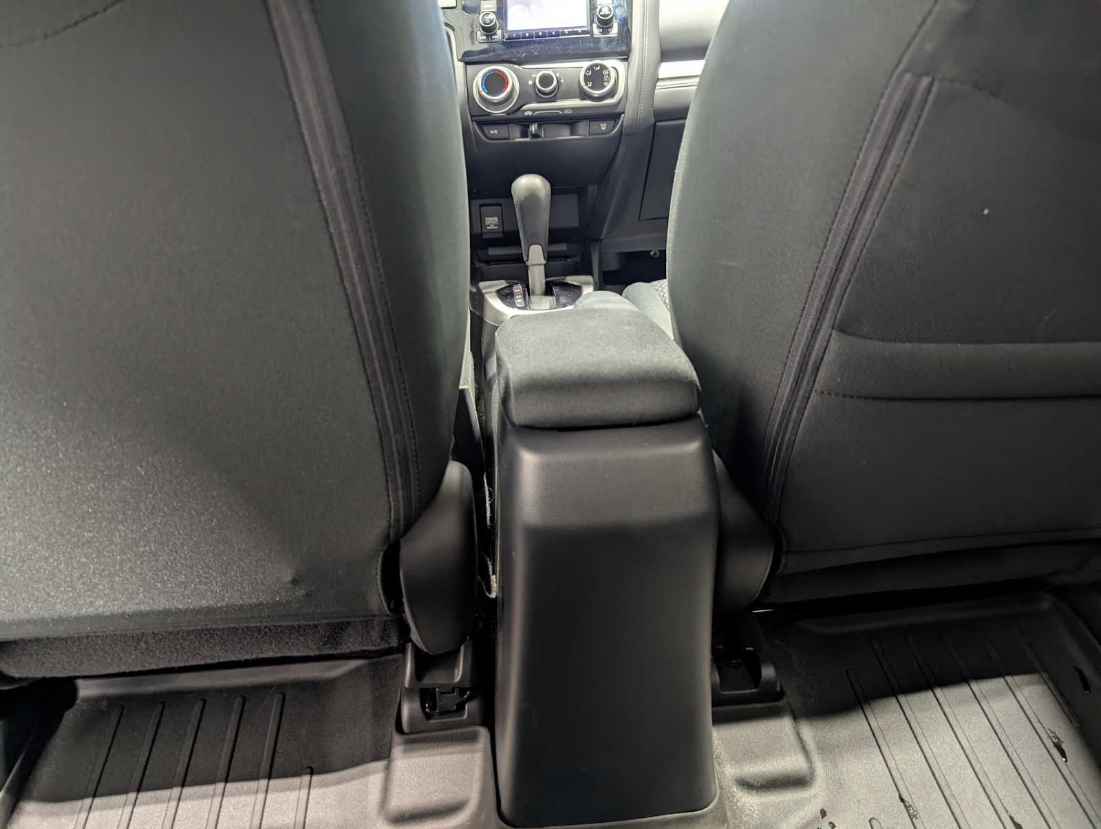 Used 2018 Honda Fit LX image 21