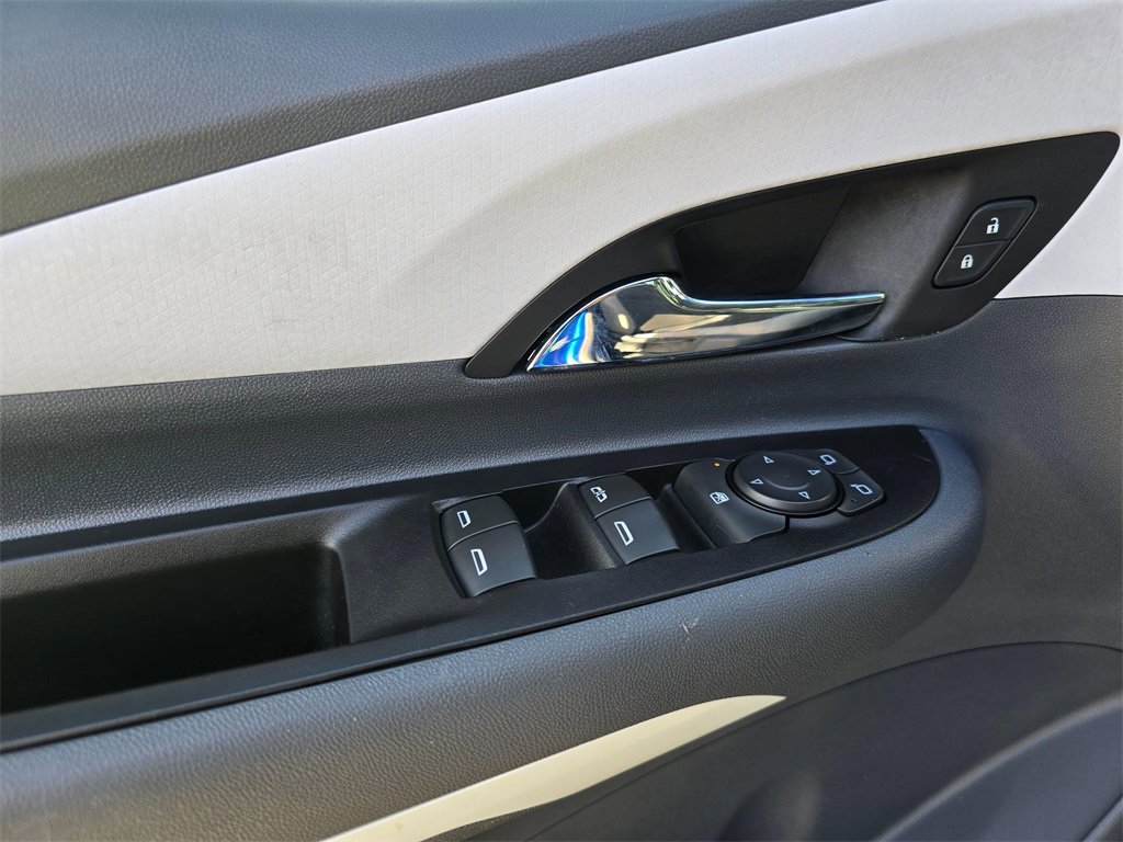 Used 2021 Chevrolet Bolt LT image 19