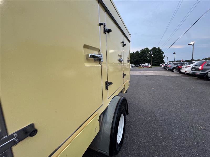 Used 2019 Ford E-450 and Econoline 450 Super Duty w/ Power Windows & Locks Group image 17