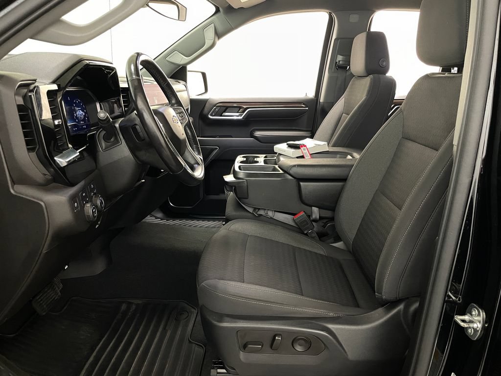 Certified 2022 Chevrolet Silverado 1500 LT AWD/4WD image 7
