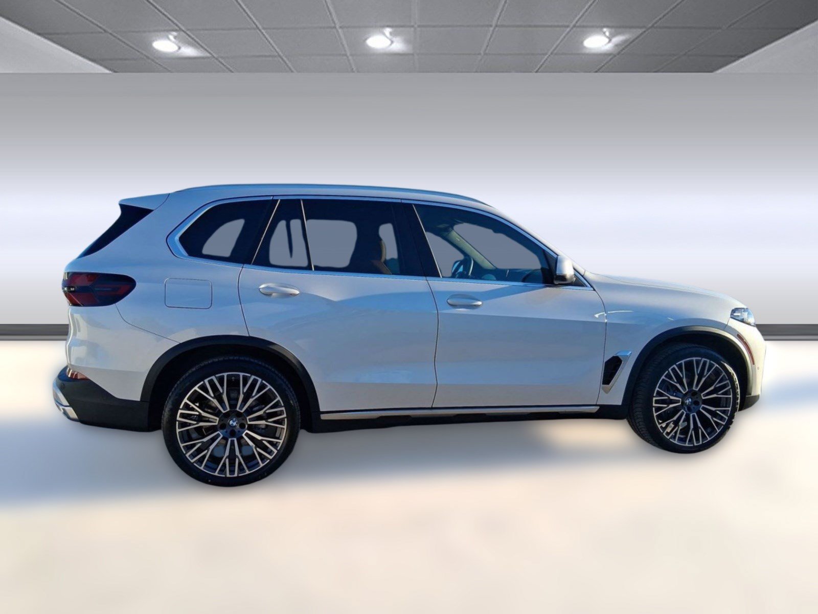 Used 2026 BMW X5 sDrive40i w/ Parking Assistance Package RWD image 7