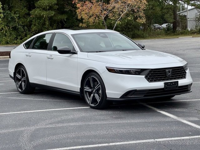 Used 2025 Honda Accord Sport image 10