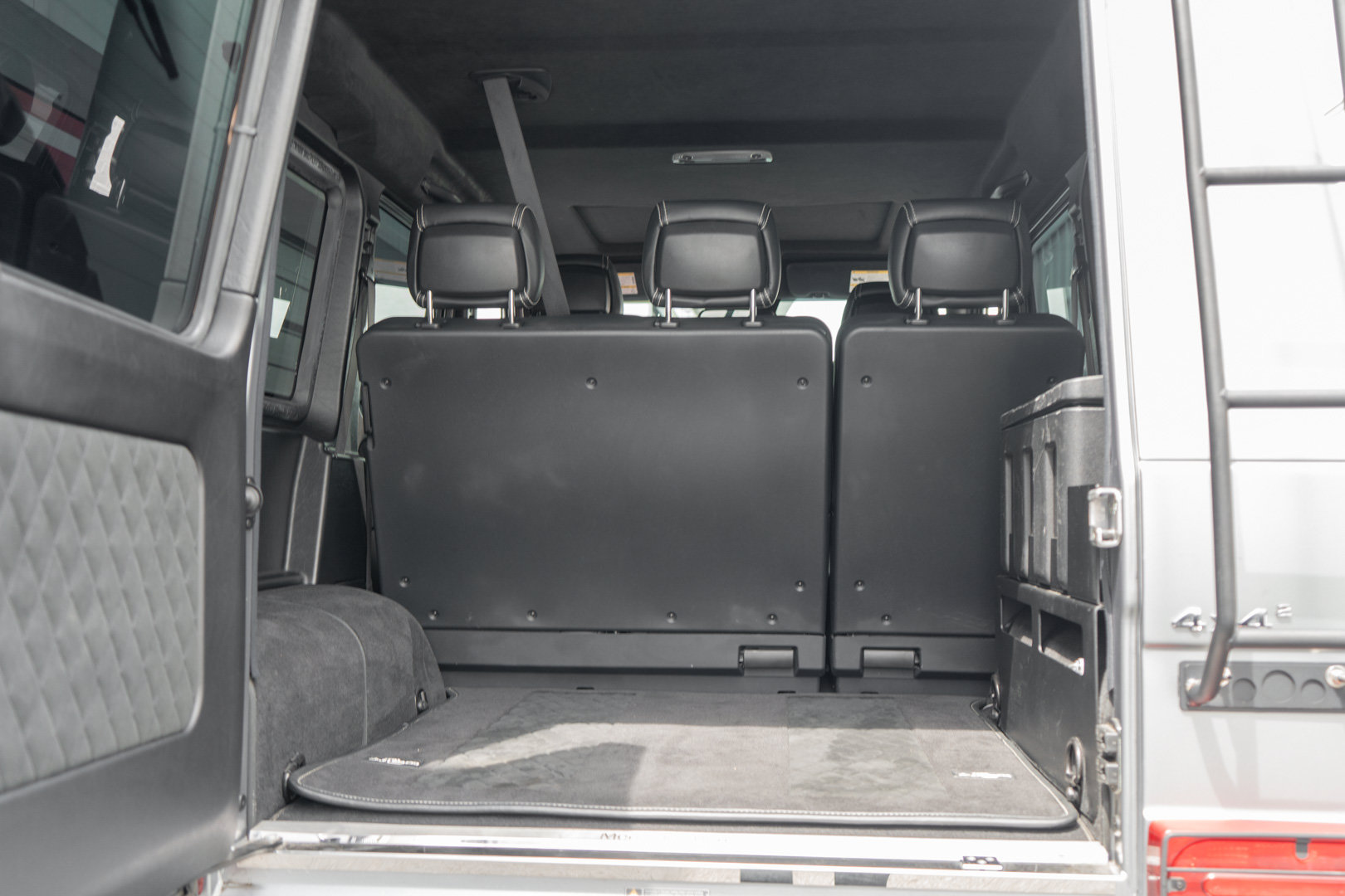 Used 2018 Mercedes-Benz G 550 Squared image 32