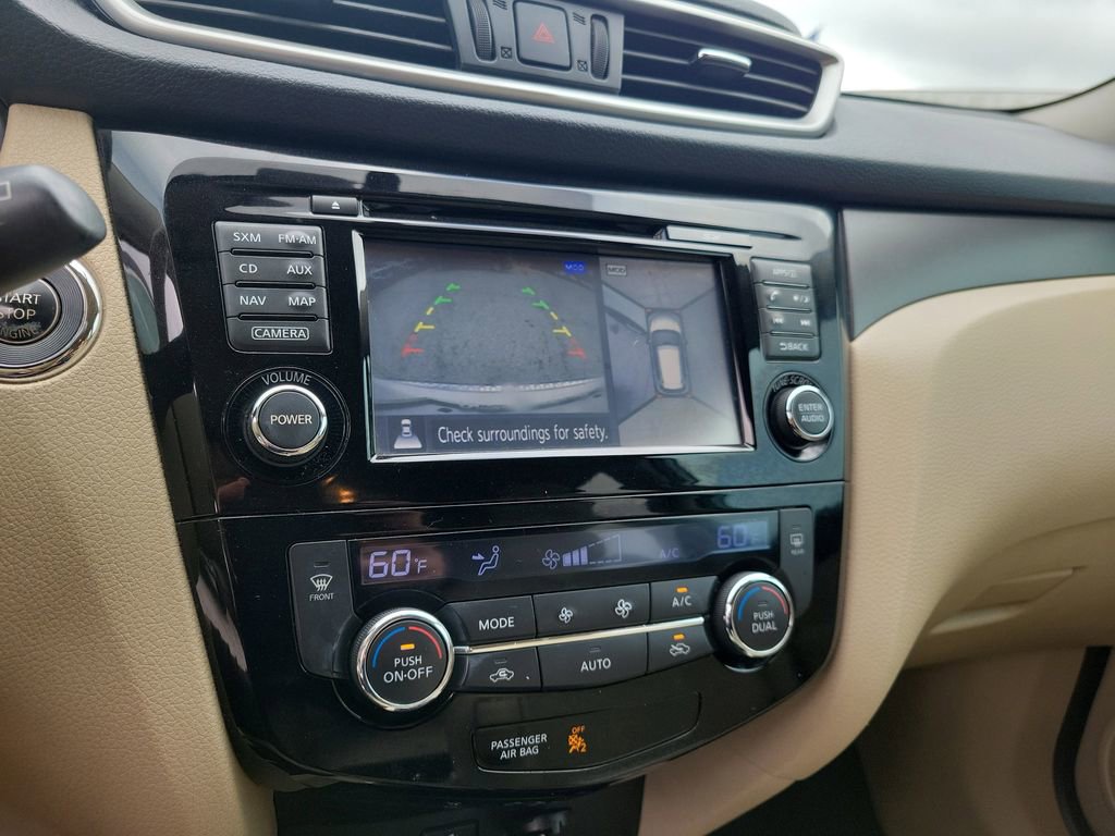 Used 2015 Nissan Rogue SV w/ SV Premium Package image 30