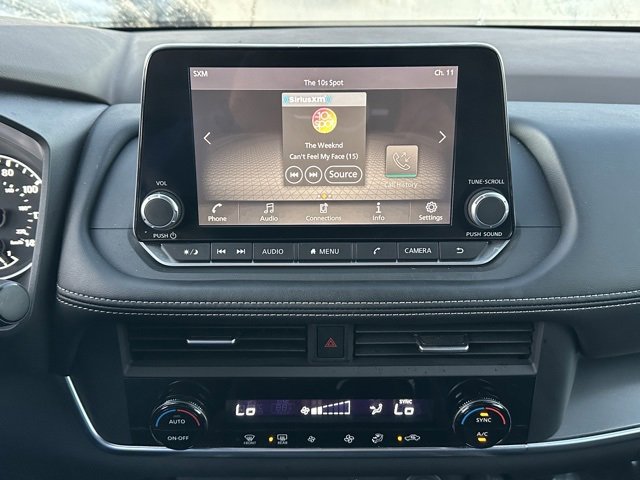 Certified 2023 Nissan Rogue SV image 33