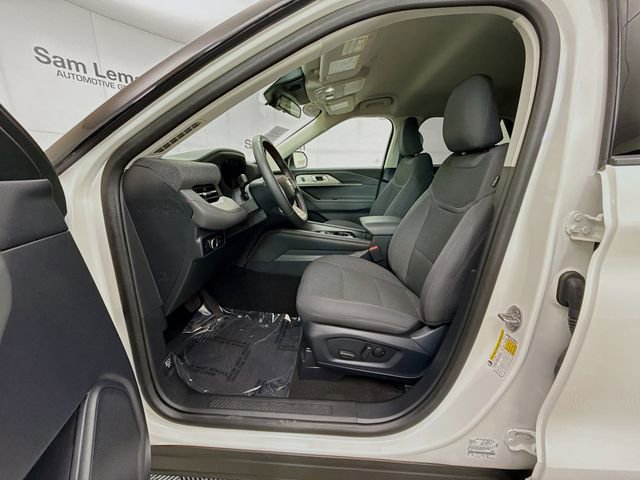 Used 2025 Ford Explorer Active image 21