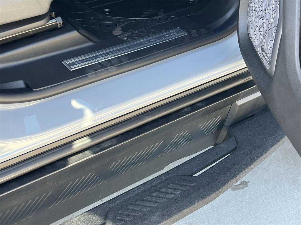 New 2026 GMC Hummer EV 4x4 Crew Cab image 32