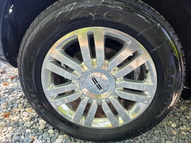Used 2013 Lincoln Navigator L 2WD image 9