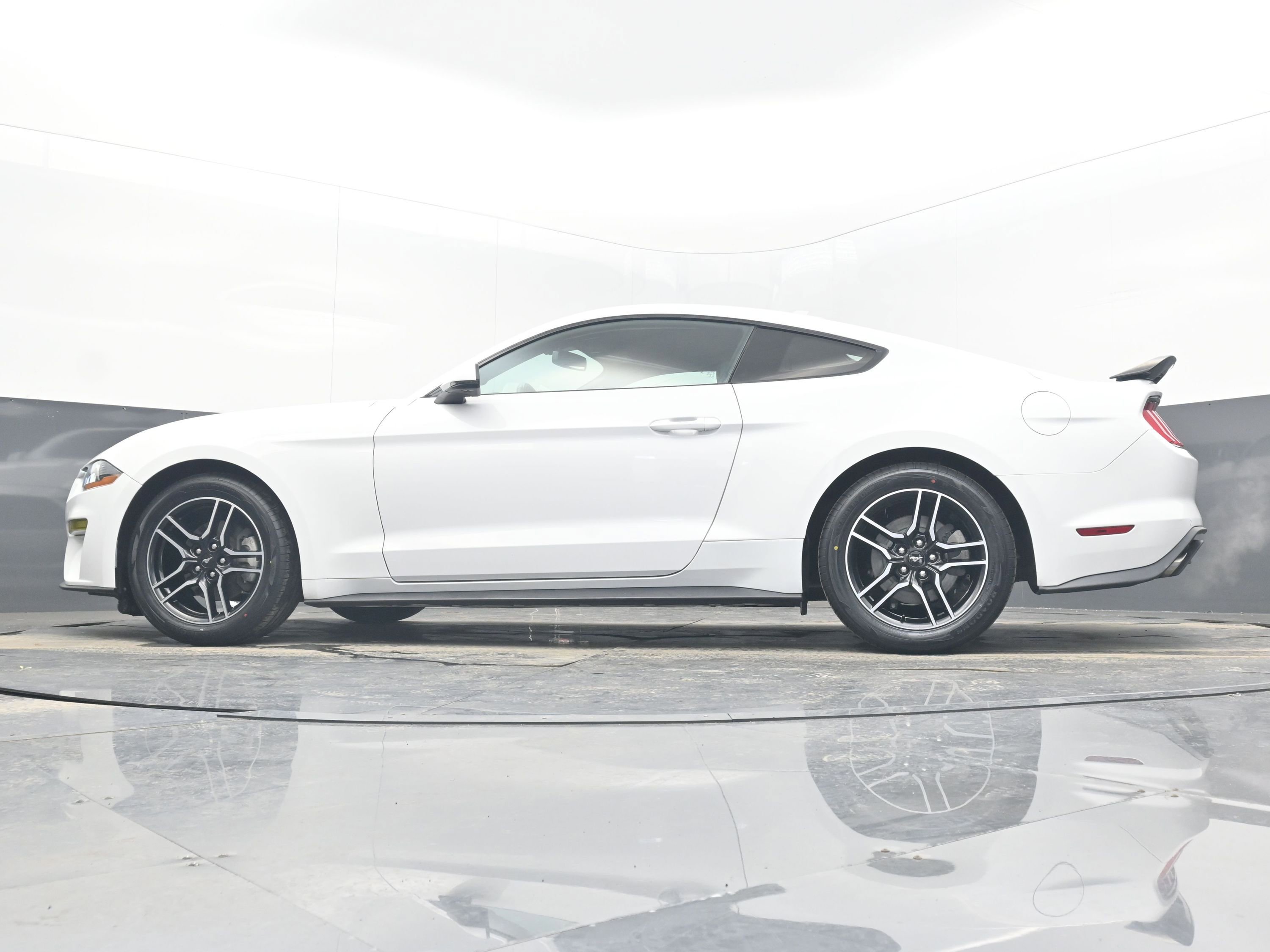 Used 2020 Ford Mustang Premium image 23