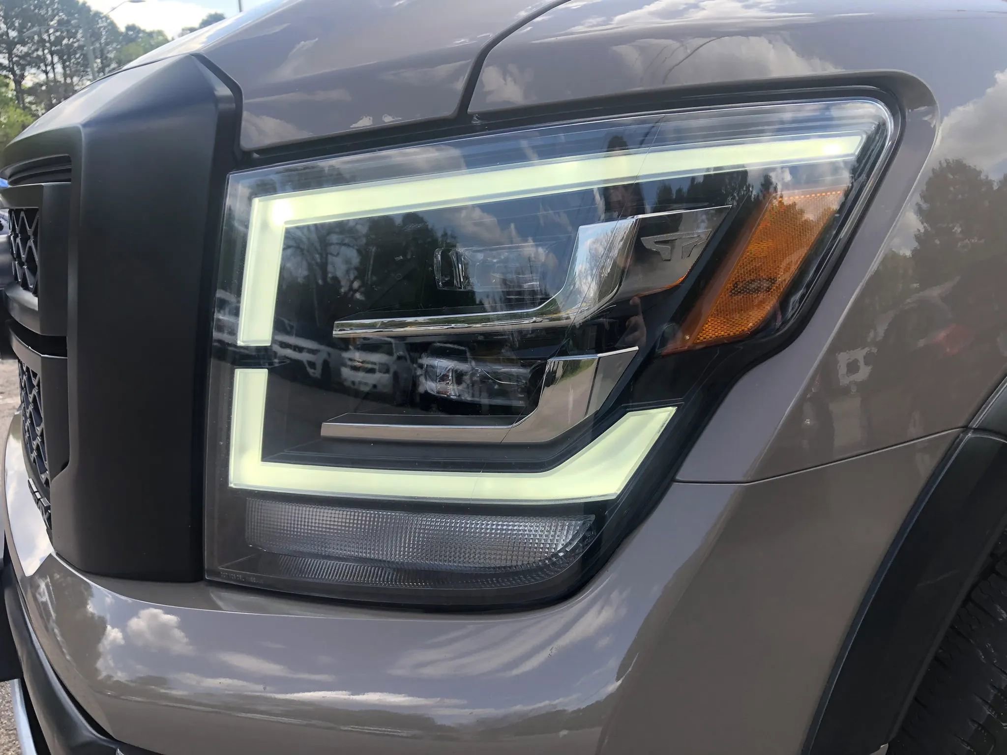 Used 2020 Nissan Titan PRO-4X w/ Pro-4x Convenience Package image 10