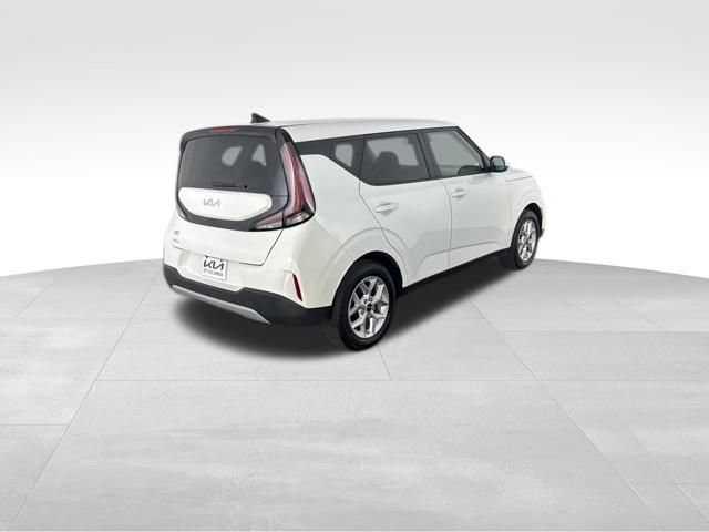 Certified 2025 Kia Soul LX FWD image 7