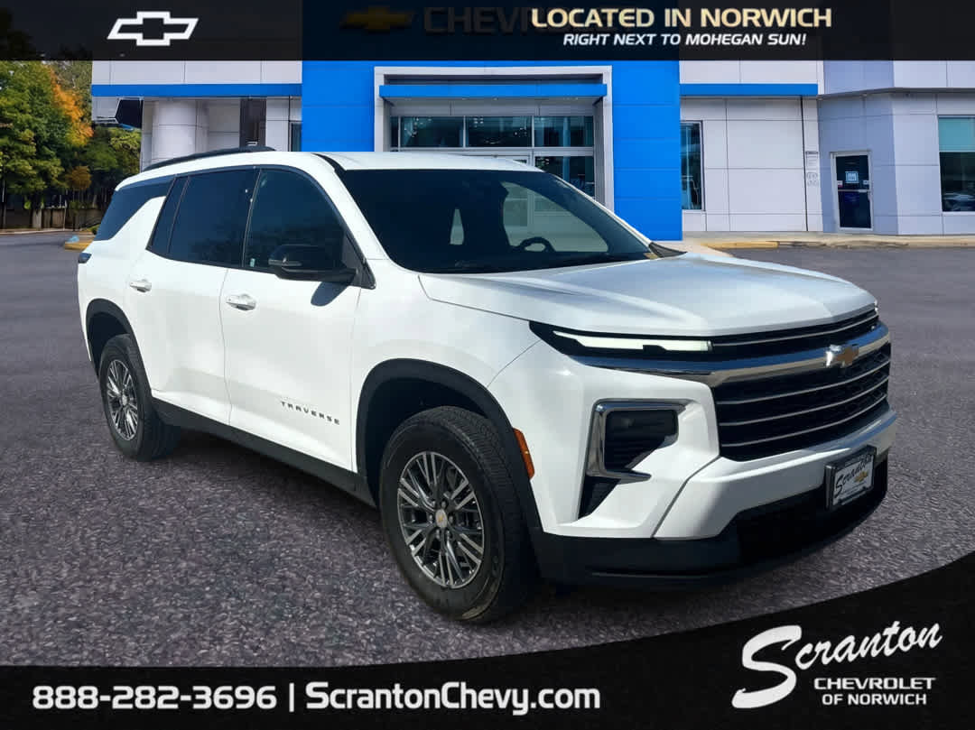 Certified 2025 Chevrolet Traverse LT image 3