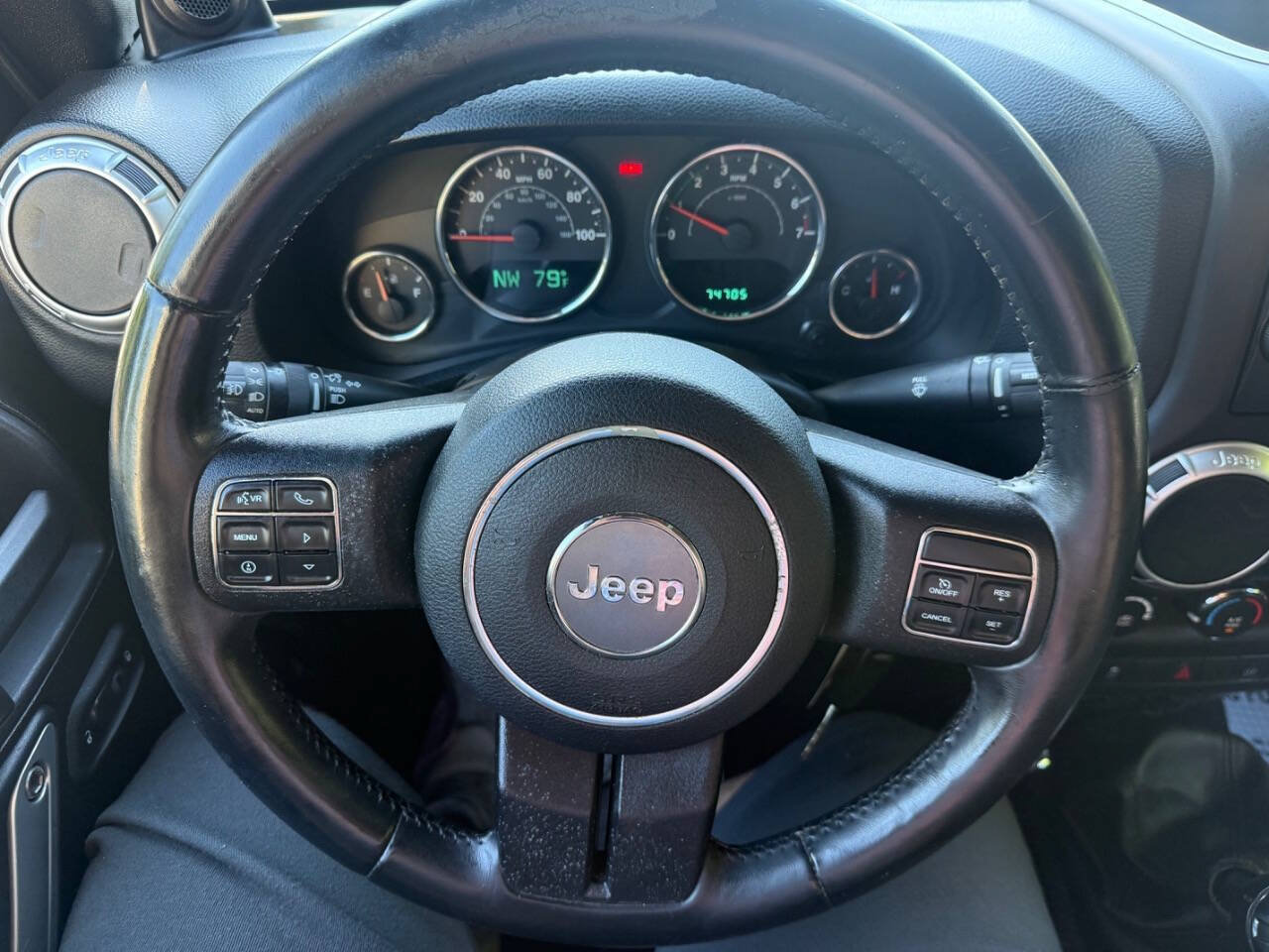 Used 2012 Jeep Wrangler Unlimited Sahara w/ Connectivity Group AWD/4WD image 12