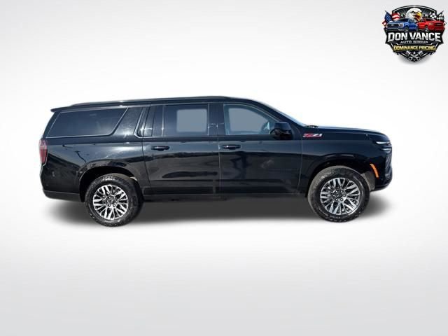 Used 2025 Chevrolet Suburban Z71 image 6