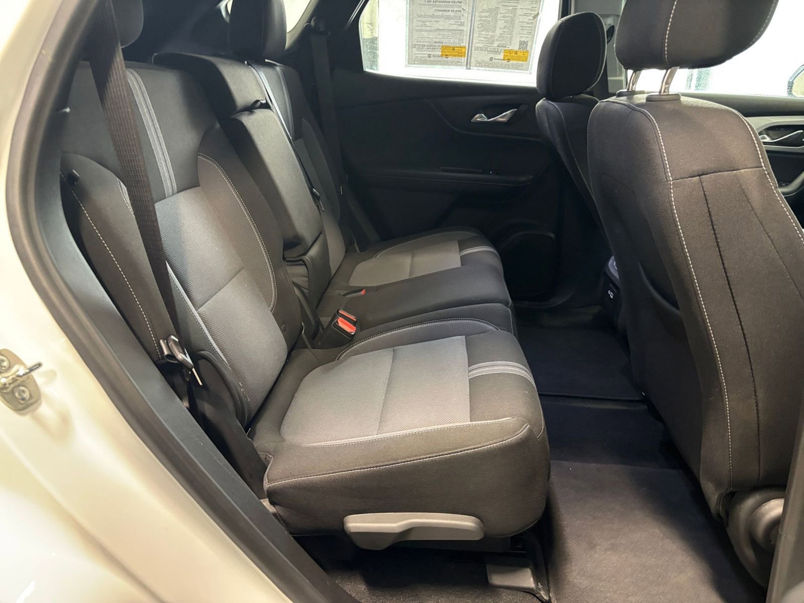 Used 2025 Chevrolet Blazer LT FWD image 39