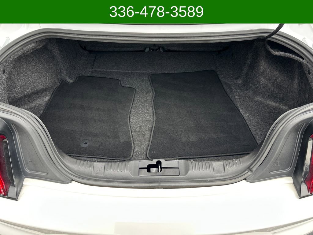 Used 2021 Ford Mustang EcoBoost image 21