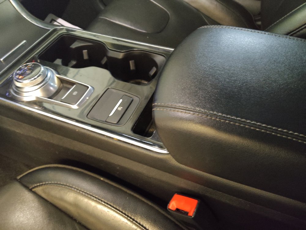 Used 2019 Ford Edge Titanium w/ Cold Weather Package AWD/4WD image 26