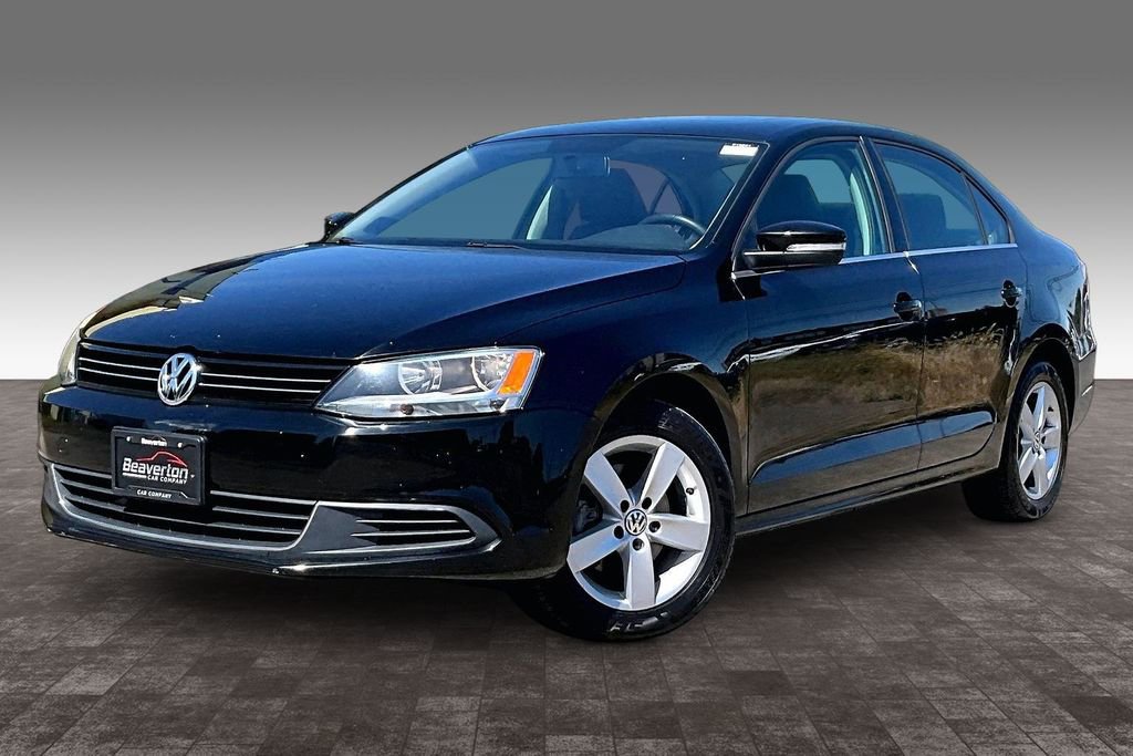 Used 2013 Volkswagen Jetta TDI FWD image 2