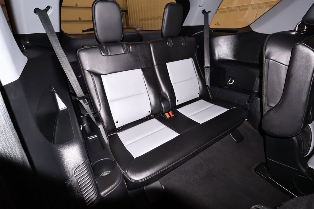 Certified 2023 Ford Explorer XLT w/ Equipment Group 202A image 18