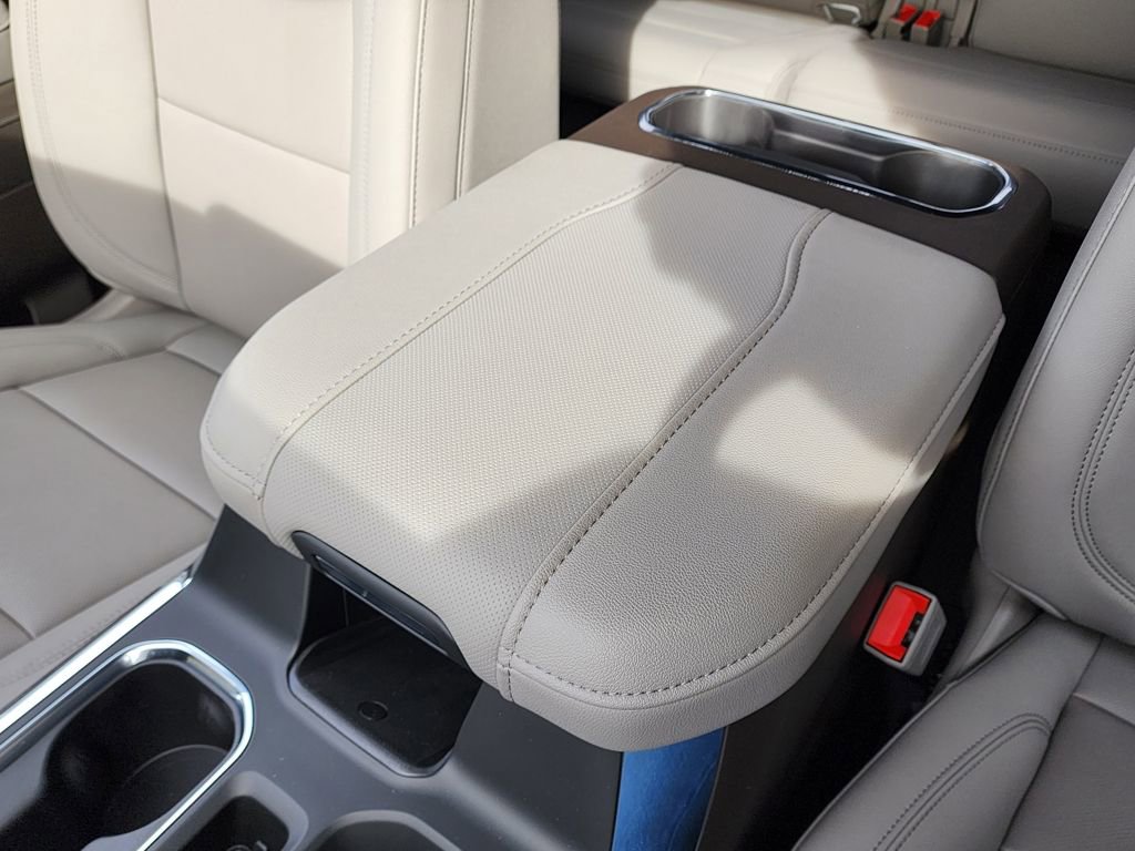 New 2026 GMC Sierra 1500 SLT w/ SLT Premium Plus Package image 31