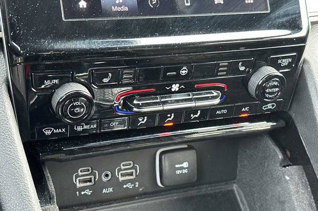 Used 2021 Jeep Grand Cherokee L Laredo image 19