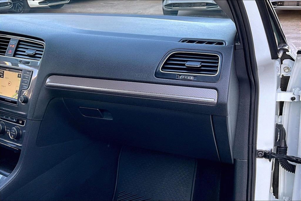 Used 2017 Volkswagen Golf Alltrack SEL image 20