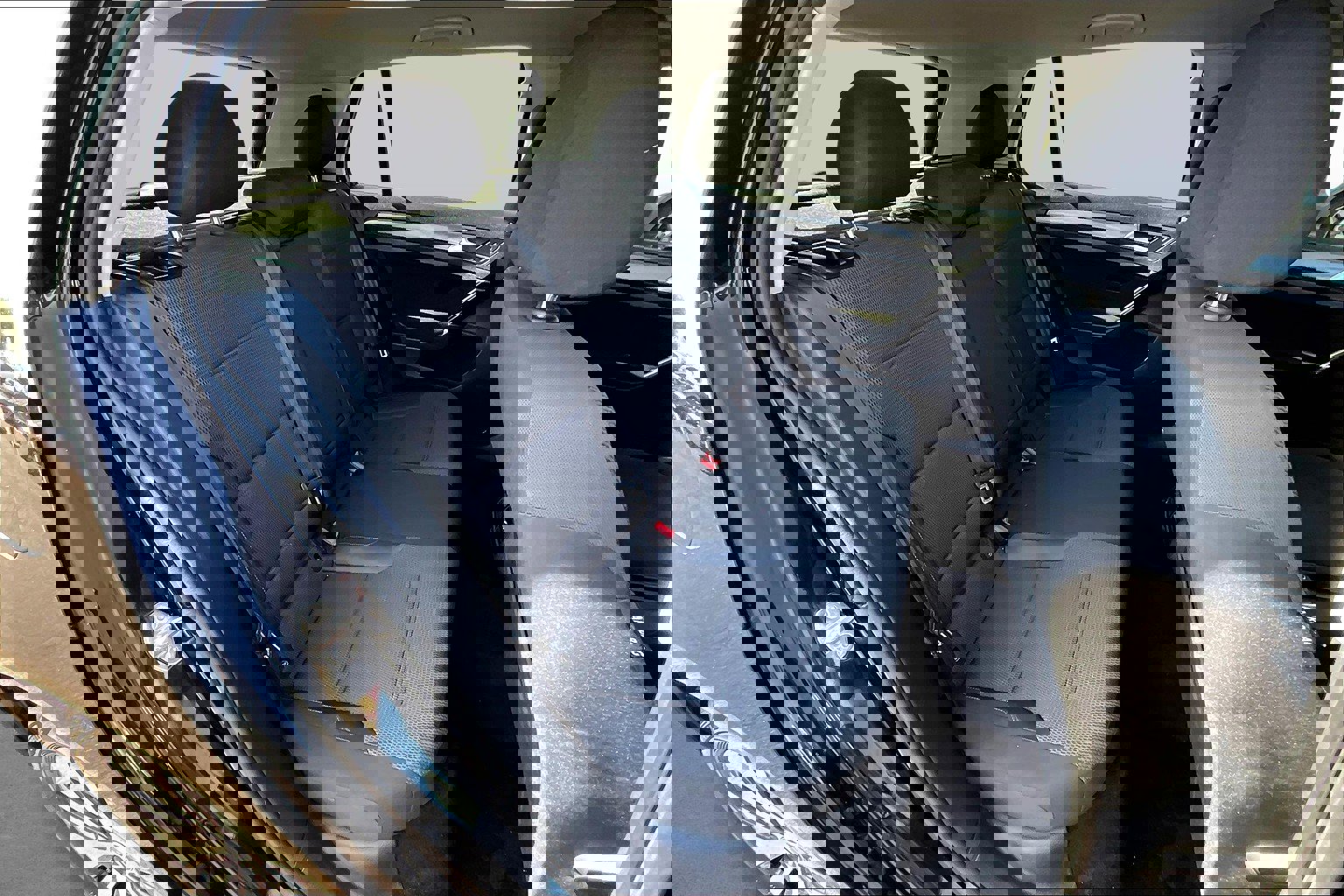 Used 2013 Volkswagen GTI w/Sunroof & Navi image 26