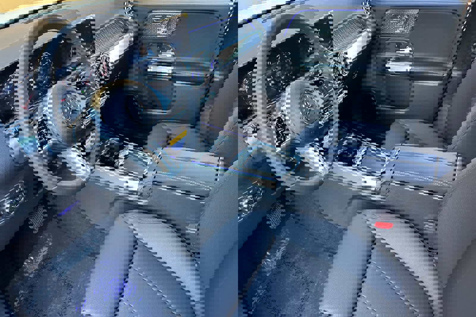 New 2026 Mercedes-Benz GLB 250 4MATIC image 9