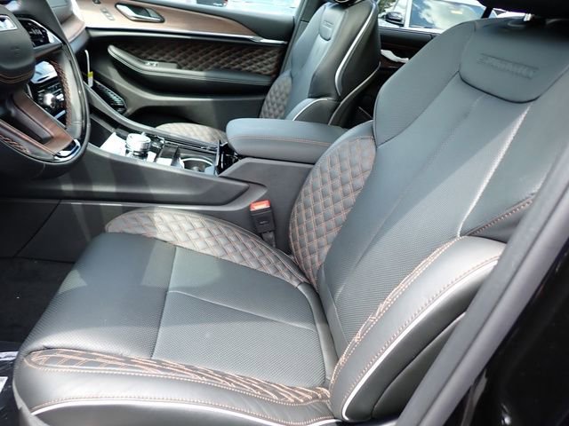 New 2025 Jeep Grand Cherokee Summit w/ Adv Protech Group IV AWD/4WD image 12