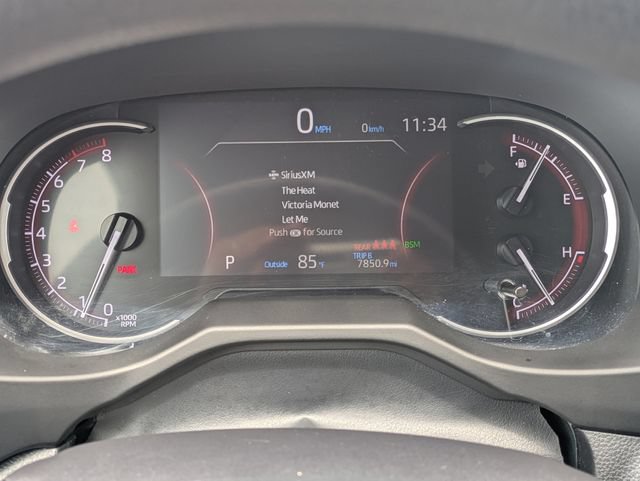 Used 2025 Toyota RAV4 XLE AWD/4WD image 27