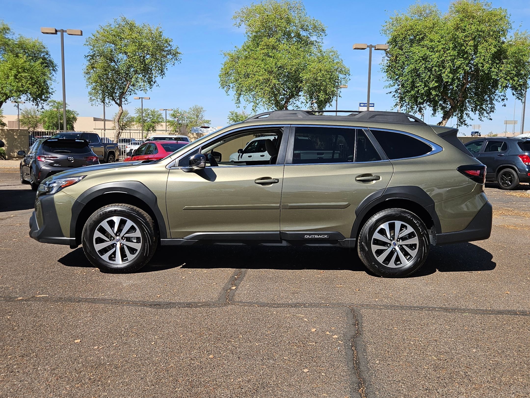Used 2024 Subaru Outback Premium image 8